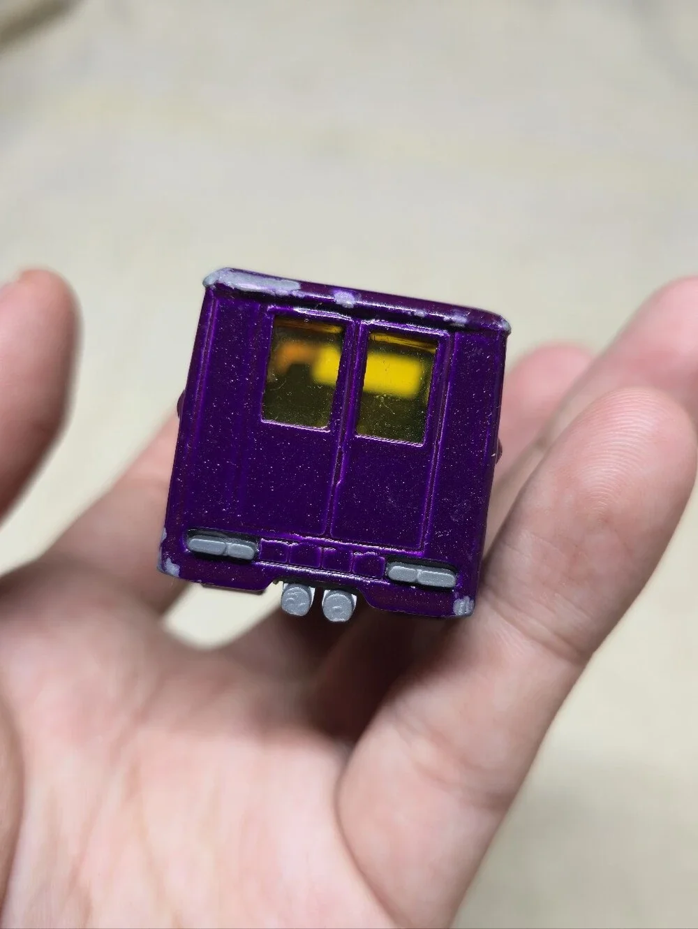 1997 Hot Wheels Dairy Delivery Purple Truck Circus On Wheels Series #028 Clowns